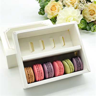 Caixa de macaron com encarte