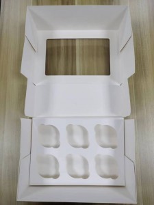 Cupcake-Box kleben