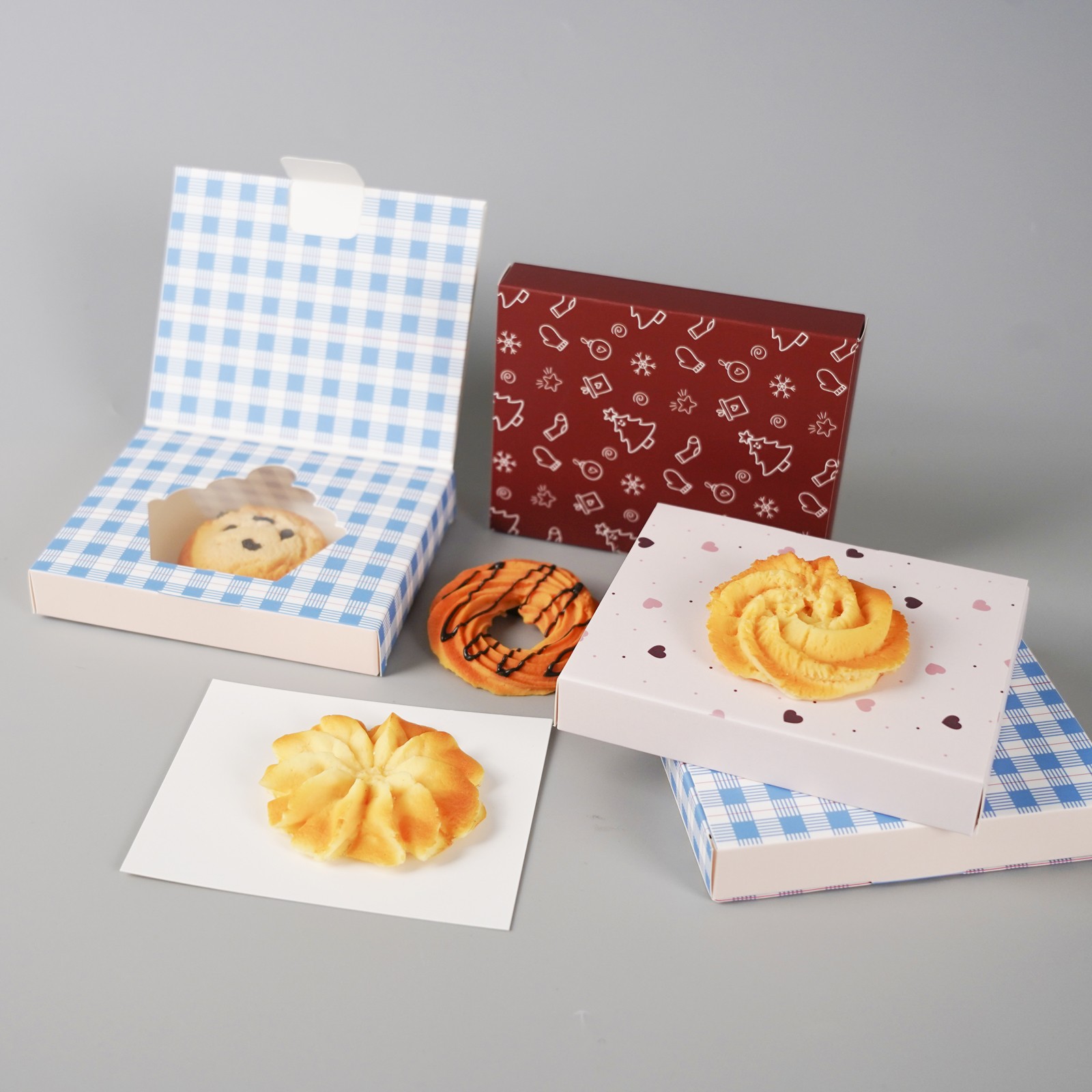 heart-fluttering cookie box