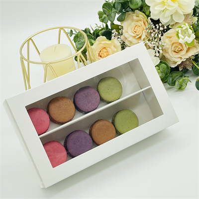 kotak Macaron bodas polos